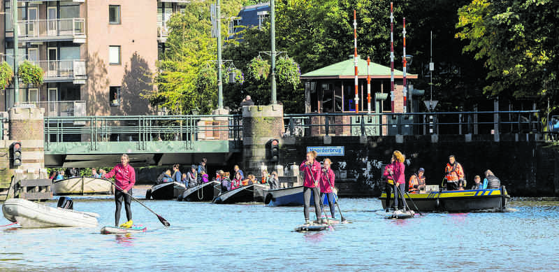 Onder meer suppers van SUP Skool Leeuwarden, Duikvereniging Leeuwarden (DVL),